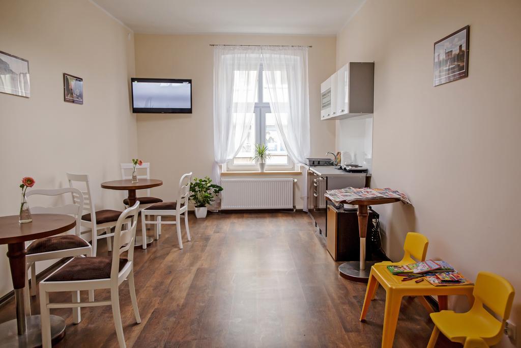 Lew Hostel Иновроцлав Екстериор снимка