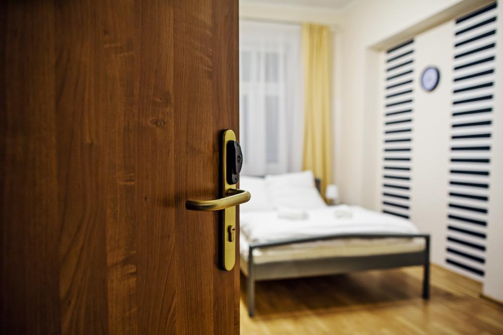 Lew Hostel Иновроцлав Стая снимка