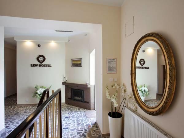 Lew Hostel Иновроцлав Екстериор снимка