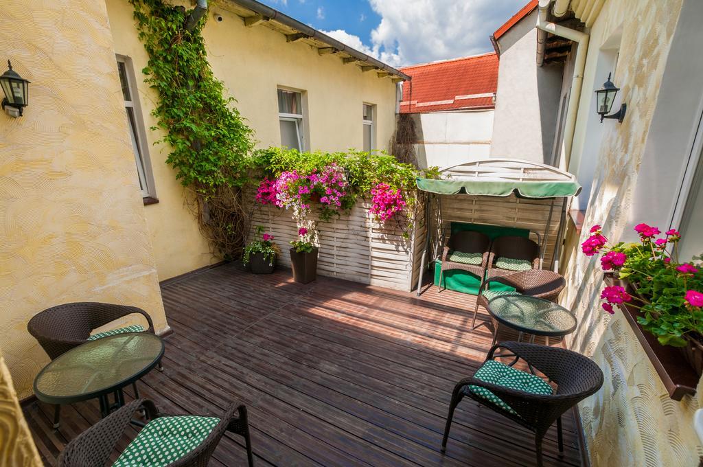 Lew Hostel Иновроцлав Екстериор снимка